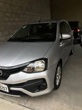 TOYOTA ETIOS 1.5 X PLUS 16V FLEX 4P AUTOMÁTICO TOYOTA ETIOS 1.5 X PLUS 16V FLEX 4P AUTOMÁTICO